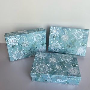 Set of 3 winter holiday gifts boxes